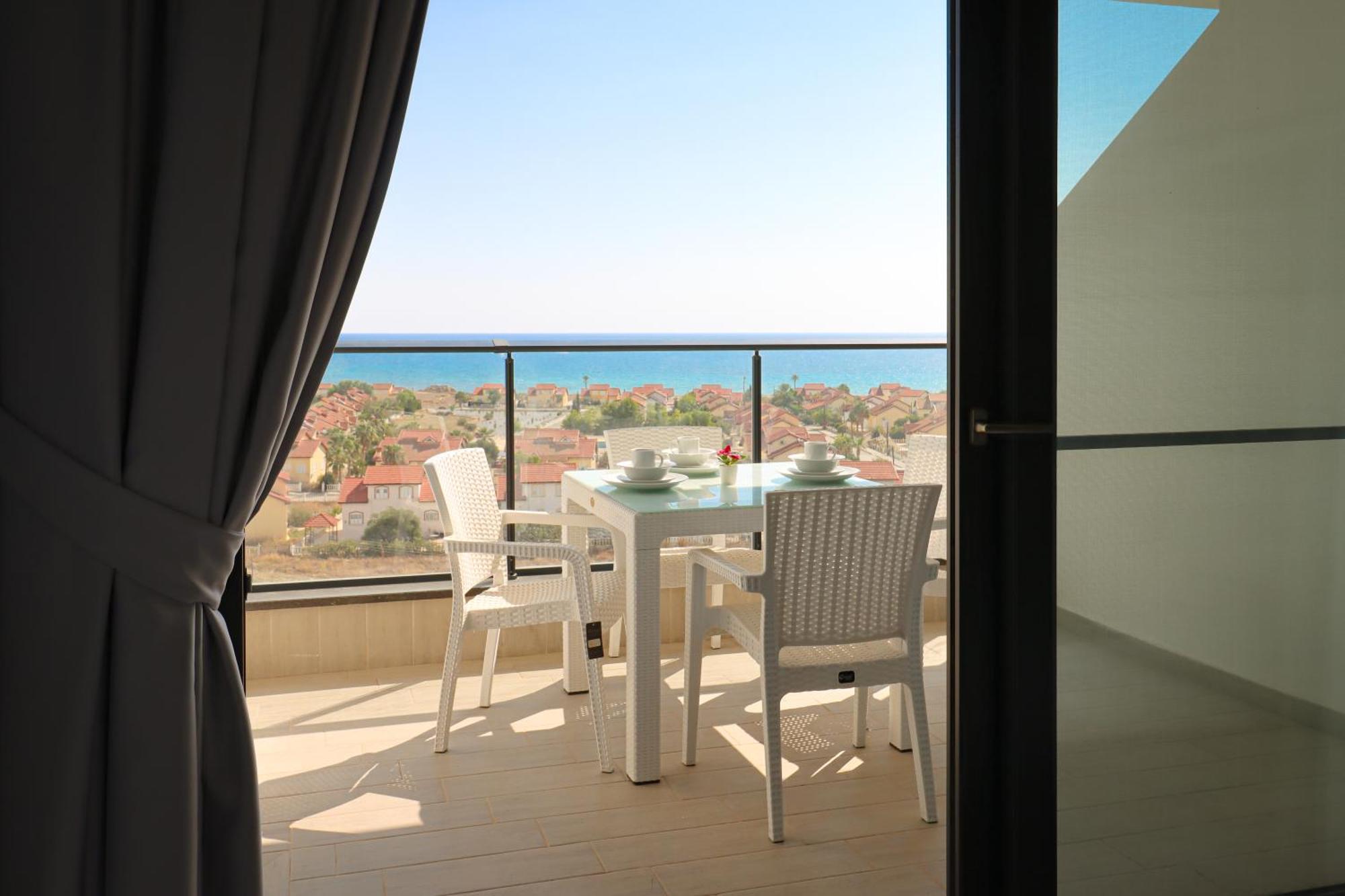 Terra Apartments In Caesar Blue Resort, Fixed Lunch Till 3Pm, Gym, Heated Pool, Sauna, Kids Club Rizokarpaso Exterior foto