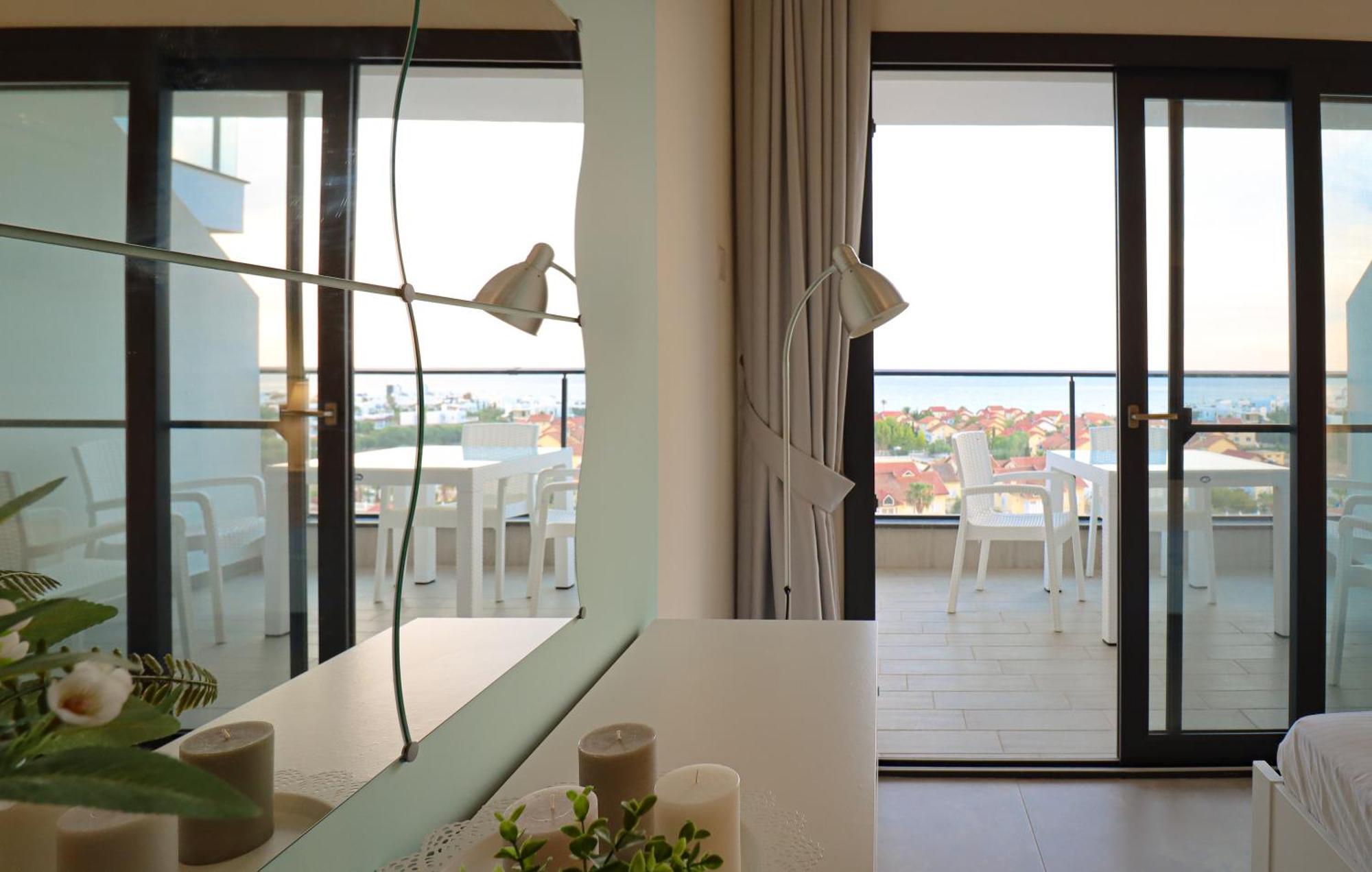 Terra Apartments In Caesar Blue Resort, Fixed Lunch Till 3Pm, Gym, Heated Pool, Sauna, Kids Club Rizokarpaso Exterior foto
